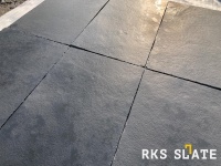 Состаренная плитка Belgian Black Antique натуральный камень известняк черная матовая текстура